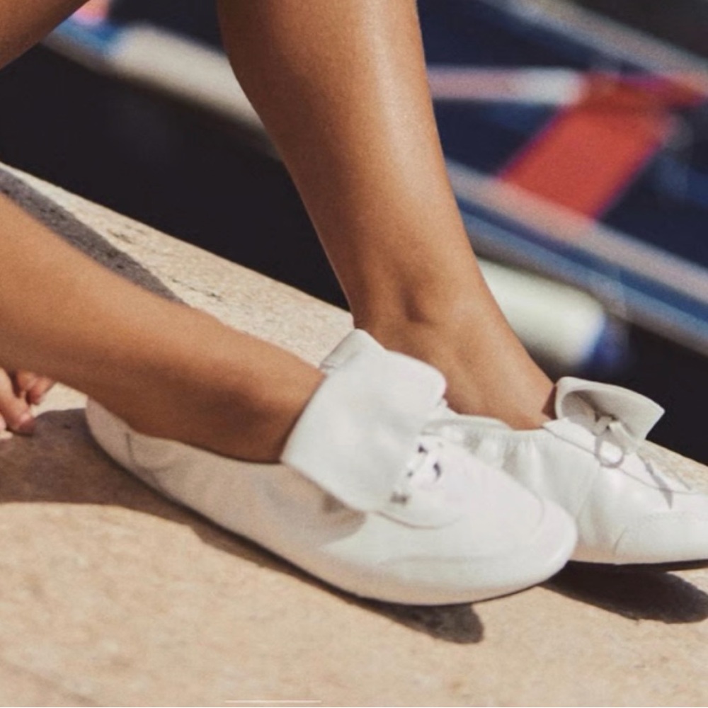 Zara LACE-UP REAL LEATHER SHOES